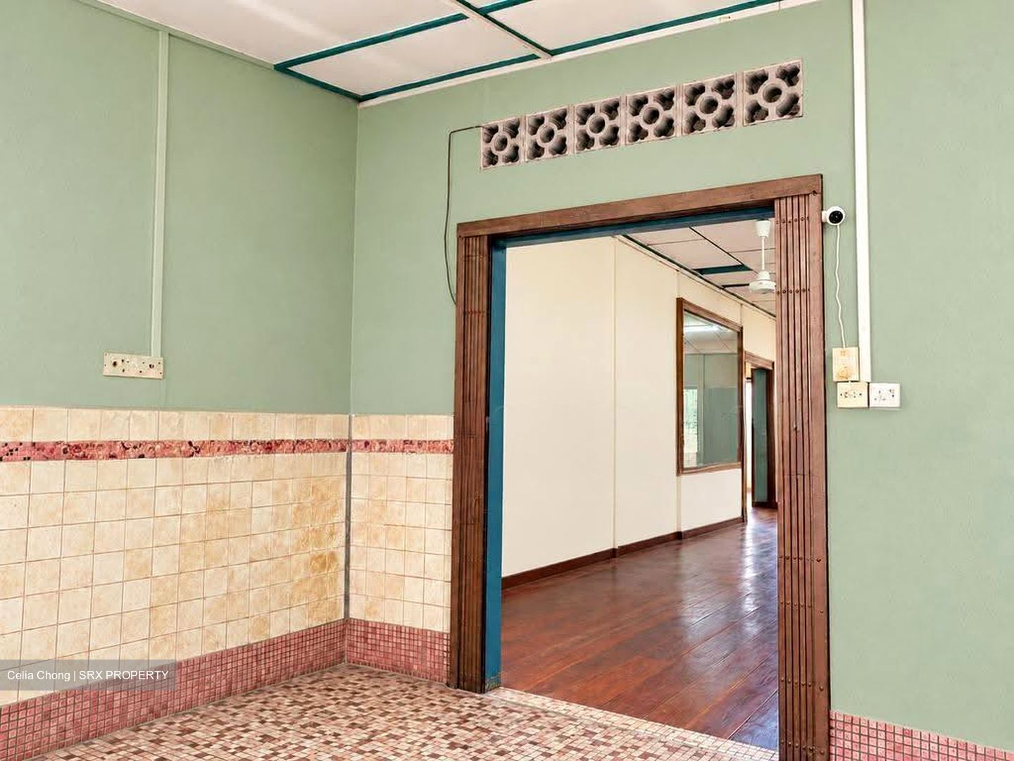 Bunc@ Radius Hostel (D8), Shop House #630550361